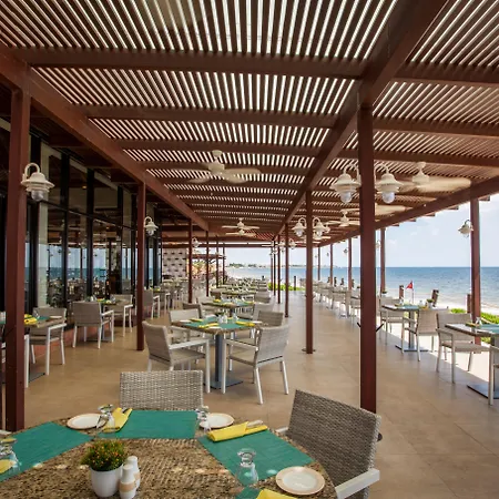 Dreams Sapphire Resort & Spa