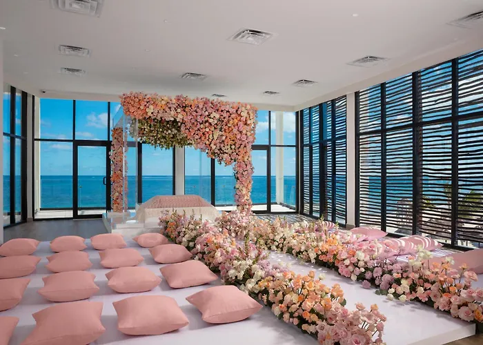 Resort Dreams Sapphire & Puerto Morelos